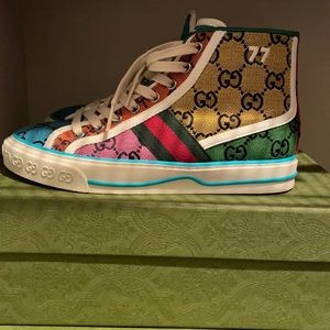 Gucci sneakers multi color: size 35